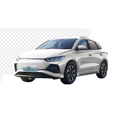 BYD e2 kompakt elektrikli sedan 405 kilometre menzile sahiptir.