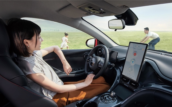 BYD e2 kompakt elektrikli sedan 405 kilometre menzile sahiptir.
