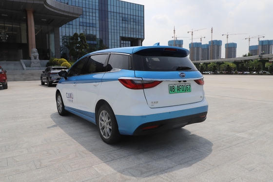 BYD'in en çok satan elektrikli taksi, yeni e6, 500 km'lik bir menzile sahip.