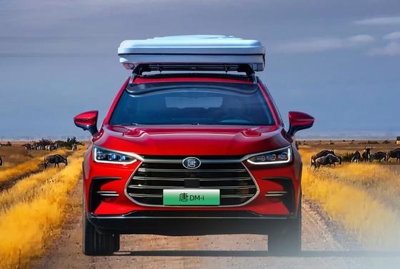 BYD'nin büyük süper hibrit şehir SUV'su Tang Dmi, yıkıma uğrar.