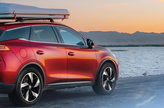 BYD'nin büyük süper hibrit şehir SUV'su Tang Dmi, yıkıma uğrar.