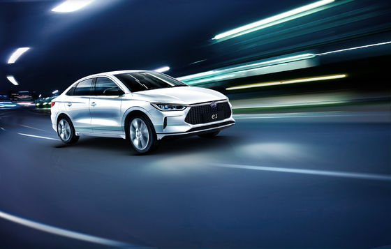 BYD Saf Elektrikli E3 Taksi 401KM Menzile Sahip, Konforlu Ulaşım