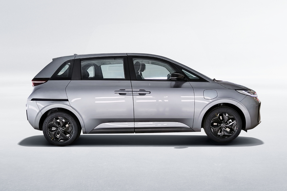 Çin 418KM yan kaydırma kapısı BYD D1 saf elektrikli sedan paylaşılan araba yaptı