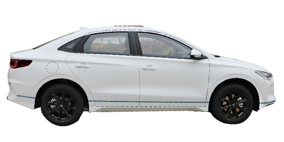 Çin'de yapılmış, 401 km menzile sahip BYD Saf Elektrikli Araç e3 Şehir Paylaşım Aracı