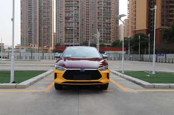 Çin'de yapılmış, 401 km menzile sahip BYD Saf Elektrikli Araç e3 Şehir Paylaşım Aracı